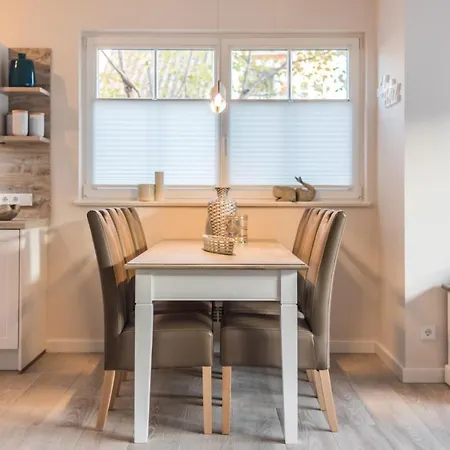 Barther Str_10 A Austernfischer * 징스트